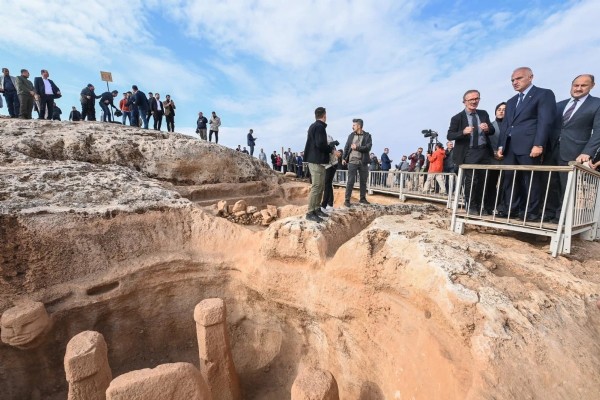 DÜNYANIN İLK 10 KEŞFİ ARASINDA TÜRKİYE'DEN BİR YER LİSTEYE GİRDİ! KARAHANTEPE DÜNYANIN İLK 10 KEŞFİ ARASINDA YERİNİ ALDI